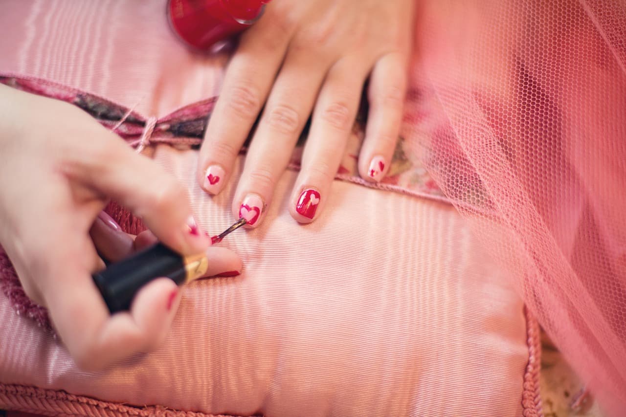 fingernails photo
